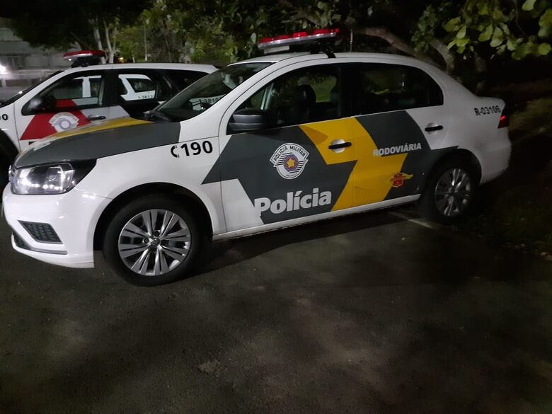 Operação da Polícia Rodoviária flagra motorista com CNH falsa - Crédito: Luciano Lopes/São Carlos Agora