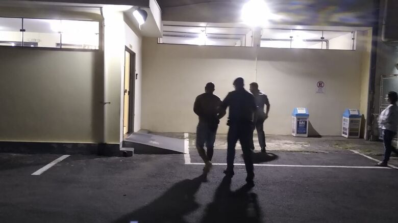 PM prende procurado pela Justiça no Jardim Paulistano - Crédito: Luciano Lopes/São Carlos Agora