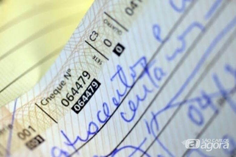 FEBRABAN alerta para o preenchimento correto dos cheques após a virada do ano - Crédito: Agência Brasil