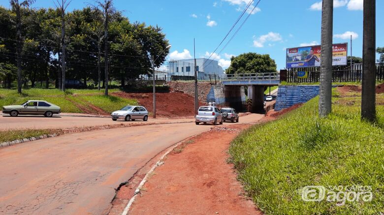 Pontilhão da Praça Itália é liberado para passagem de veículos - Crédito: Divulgação