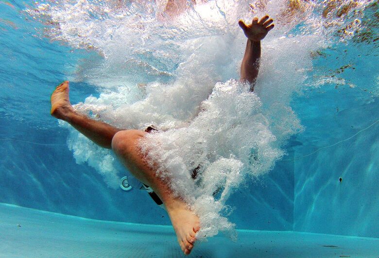 Acidentes graves em mergulhos aumentam durante o verão - Crédito: moerschy por Pixabay