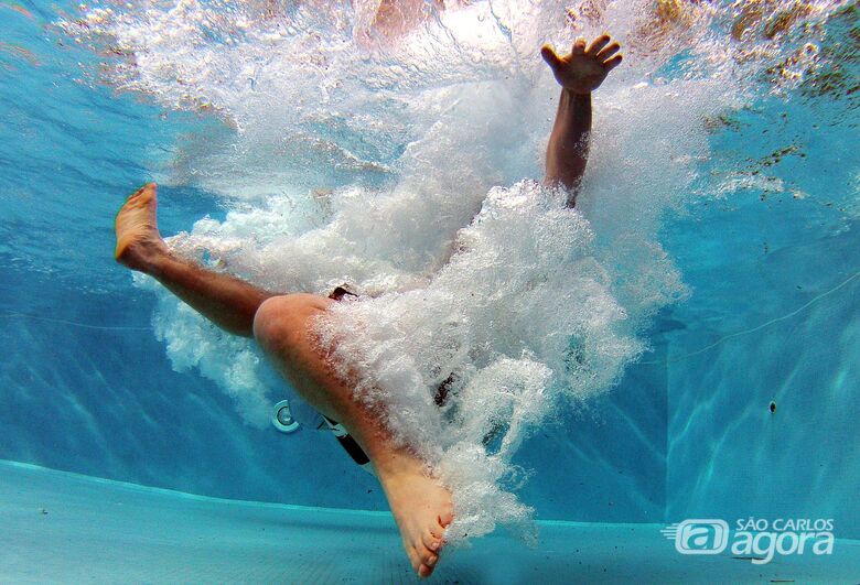 Acidentes graves em mergulhos aumentam durante o verão - Crédito: moerschy por Pixabay