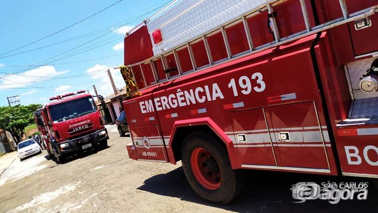 Vela pode ser a causa de incêndio em casa no Azulville - Crédito: Maycon Maximino