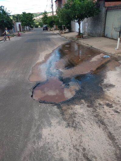 Vazamento de água causa preocupação no Jardim Zavaglia - Crédito: Divulgação