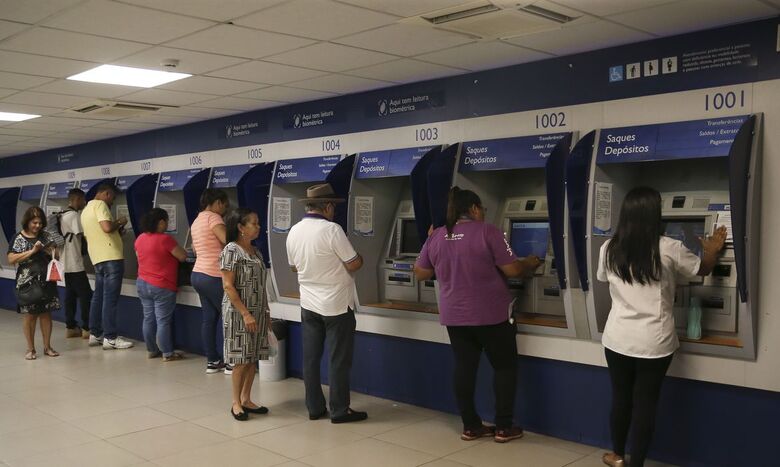 Recebem o abono mais de 3,6 milhões de trabalhadores - Crédito: Agência Brasil