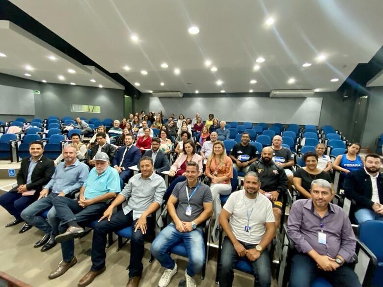 Assinado termo de cooperação para realização de diagnóstico da realidade social da criança e do adolescente -
