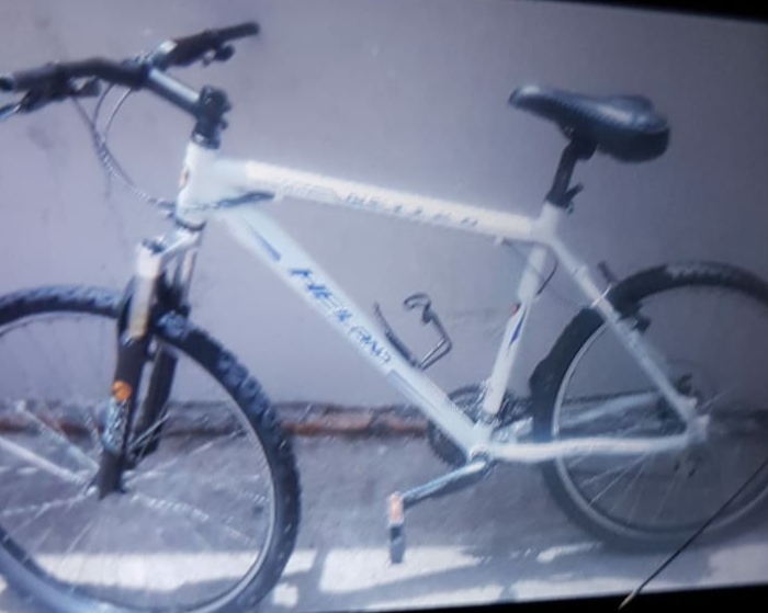 Armado com faca, ladrão leva bike de adolescente na Rua Larga - Crédito: Divulgação