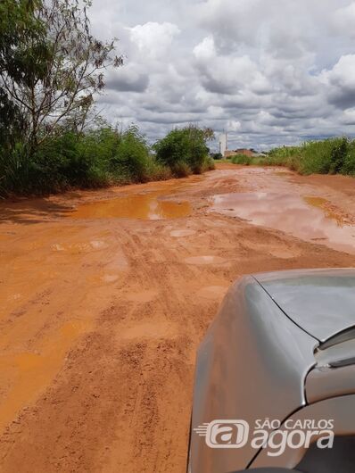 Em estrada de terra, local está intransitável - Crédito: Divulgação