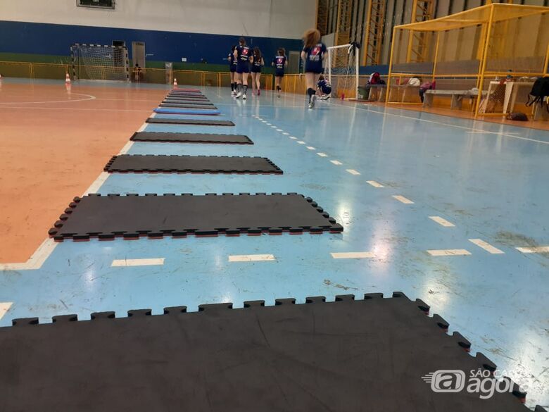 Treinos intensos marcaram a semana da equipe de handebol feminino - Crédito: Marcos Escrivani