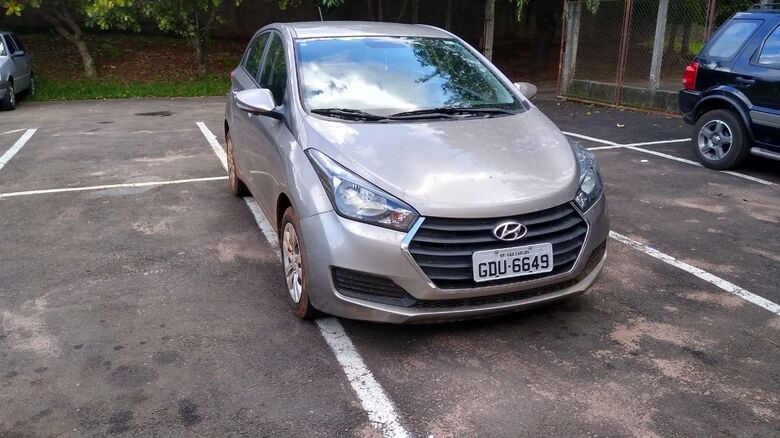 Carro roubado é encontrado na região do 29 - Crédito: Luciano Lopes