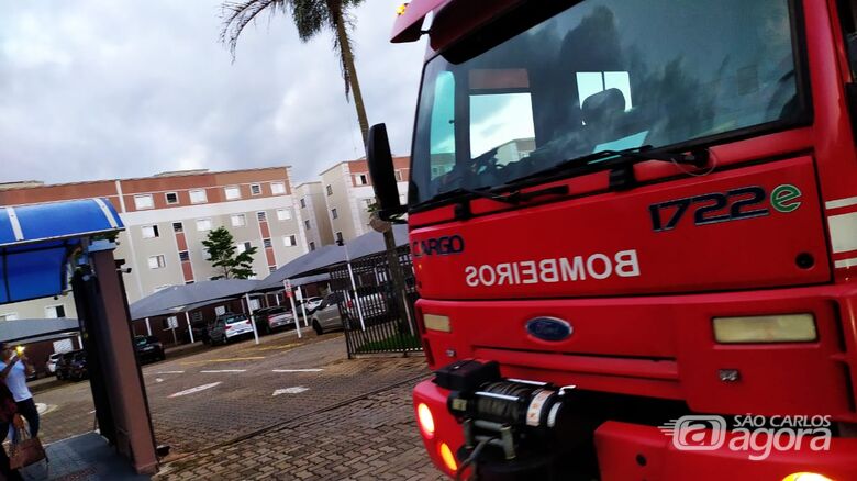 Princípio de incêndio é registrado em apartamento no Jardim Nova São Carlos - Crédito: Maycon Maximino