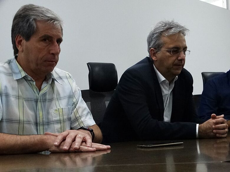 Domingues e Canedo durante lançamento do novo plano de saúde: preços acessíveis para comerciantes associados - Crédito: Marcos Escrivani