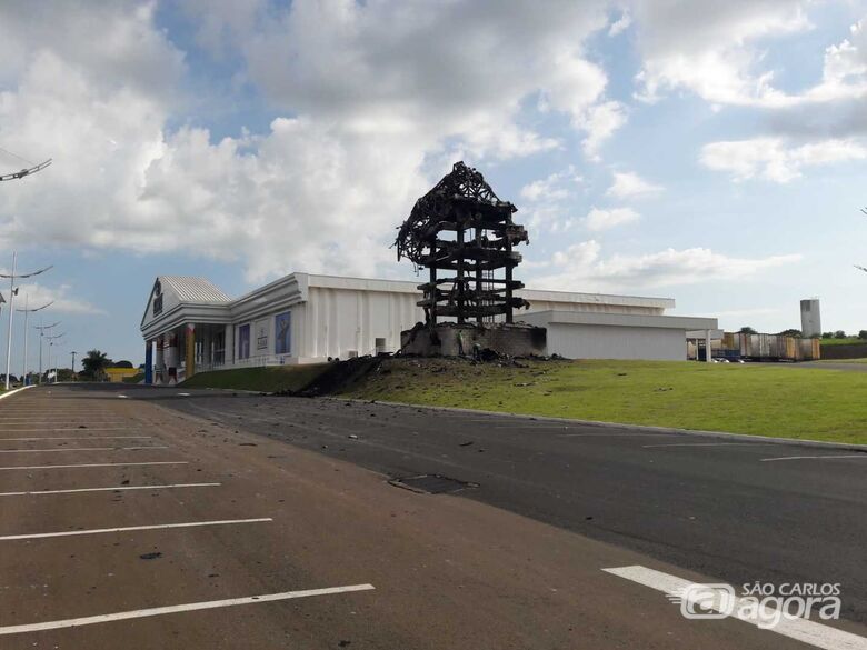 Estátua da Havan foi destruída por um incêndio no final do ano passado - Crédito: Divulgação