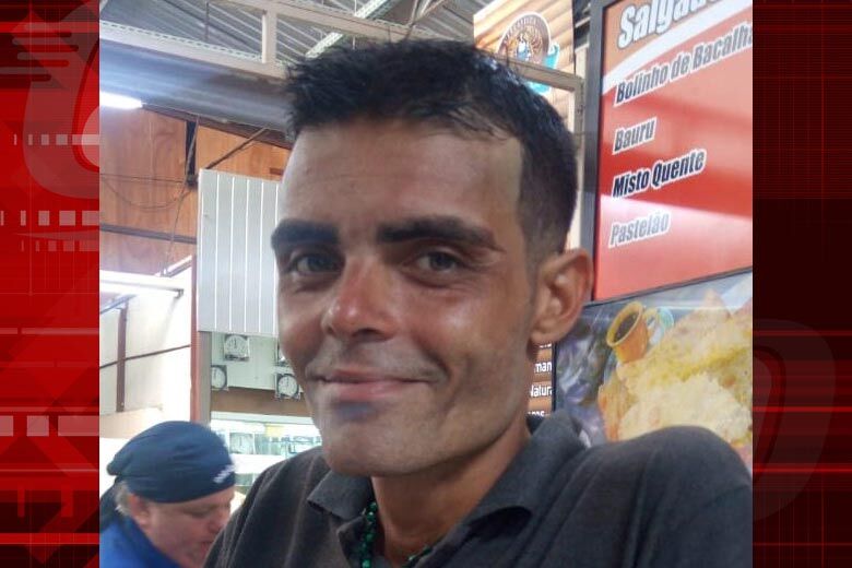 Mulher busca informações de irmão que veio de Minas Gerais para trabalhar em São Carlos - Crédito: Arquivo pessoal