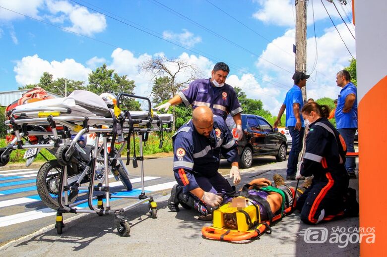 Ciclista fica ferido após ser atropelado na Miguel Petroni - Crédito: Marco Lúcio