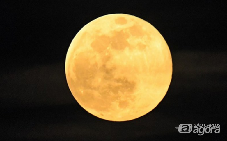 Maior superlua do ano acontece na noite desta terça-feira - Crédito: Agência Brasil