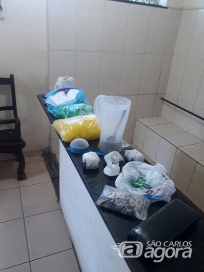 Polícia desmancha refinaria de drogas no São Carlos 8 - Crédito: Marco Lúcio