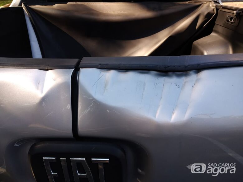 Homem nu, em surto, agride pessoas e danifica veículo no Planalto Paraíso - Crédito: Marco Lúcio