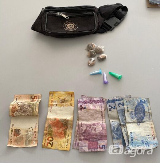 Traficante é detido em terreno baldio no Jardim Icaraí -