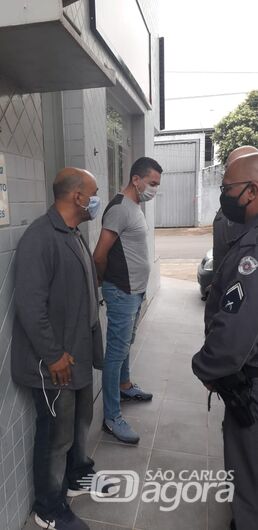 Ex-Jogador, Piá é flagrado tentando furtar envelopes bancários na região - Crédito: Rápido no Ar