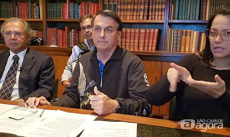 Bolsonaro: auxílio deve ter novas parcelas de R$ 500, R$ 400 e R$ 300 - Crédito: Reprodução