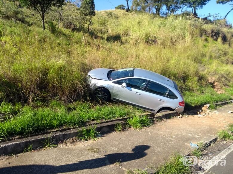 Motorista se envolve em acidente após perder controle ao desviar de bicicleta motorizada na Serra do Aracy - Crédito: PMSC