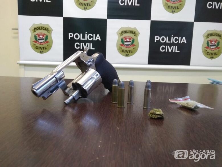 Polícia Civil prende homem por porte ilegal de arma de fogo no Broa - Crédito: Divulgação