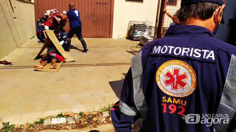 Homem sem documentos pula de muro e na queda desmaia - Crédito: Maycon Maximino