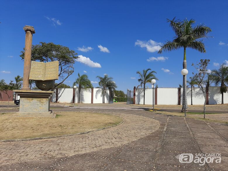 Cemitério municipal de Ibaté estará fechado para visitação no Dia dos Pais - Crédito: Divulgação