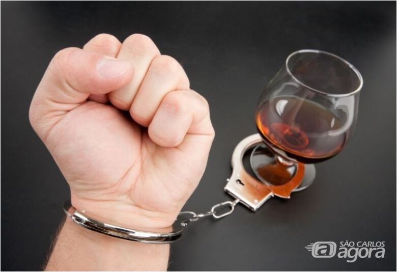 A importância de um centro para dependentes químicos e alcoólicos eficaz -