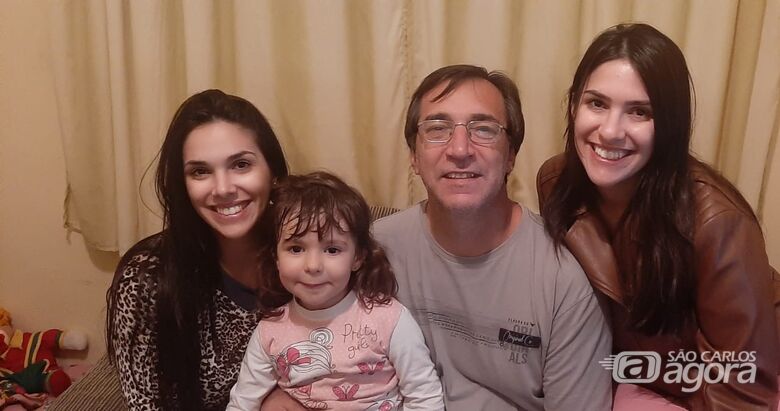 Thais e Thalita: amor em dobro para um papai pra lá de especial - Crédito: Divulgação