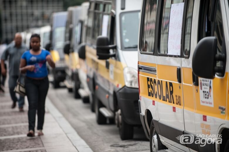 Em dificuldades, motoristas de transporte escolar realizam bazar - Crédito: Agência Brasil