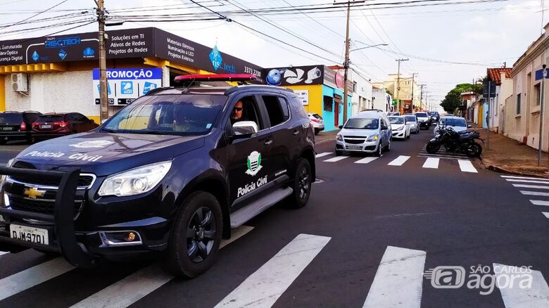 Amigos prestam homenagem a policial aposentado que morreu em São Carlos - Crédito: Maycon Maximino