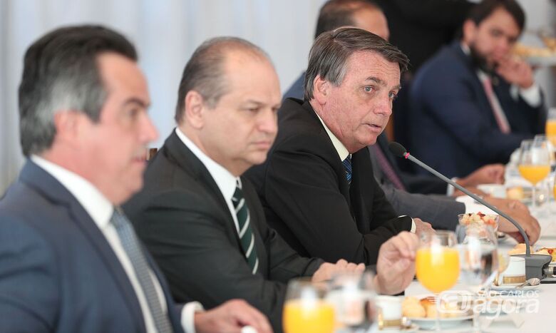 Governo prorroga auxílio emergencial de R$ 300 até o fim do ano - Crédito: Marcos Correa/PR