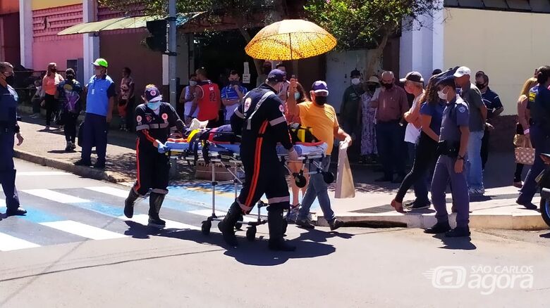 Fiscal da área azul é atropelada por moto na região central - Crédito: Maycon Maximino