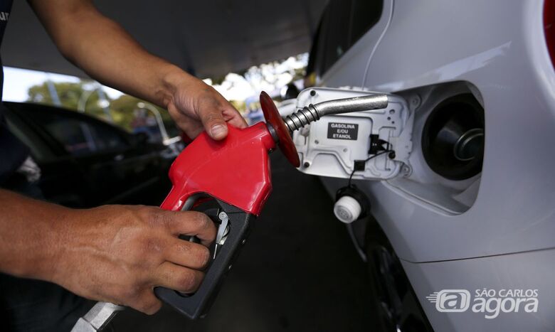 Preço do diesel em refinarias da Petrobras cai 7% e da gasolina 5% - Crédito: Agência Brasil