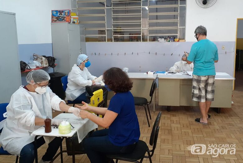 Professores e servidores da secretaria de educação são testados para COVID-19 em São Carlos -