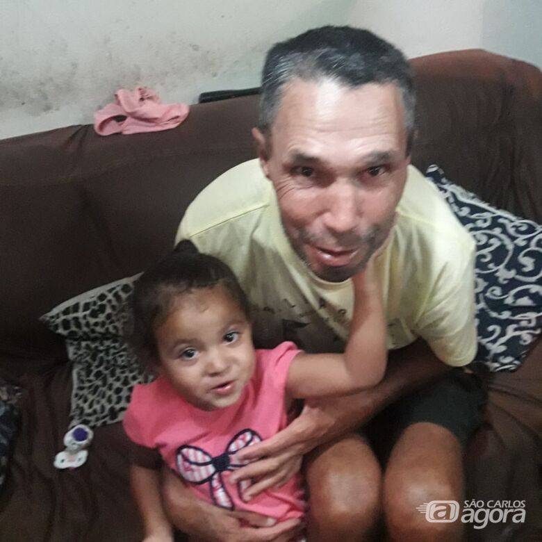 Família pede ajuda para localizar homem com problemas mentais; sobrinha sente falta do tio e está doente - Crédito: Divulgação