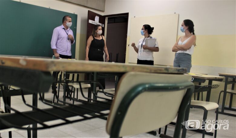 Equipe de Consultoria Covid da Santa Casa em visita à Escola Estadual Ary Pinto das Neves, que recebeu o Projeto Piloto - Crédito: Divulgação