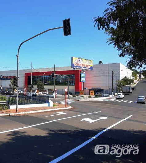 Novos semáforos entram em funcionamento na avenida Comendador Alfredo Maffei - Crédito: Divulgação
