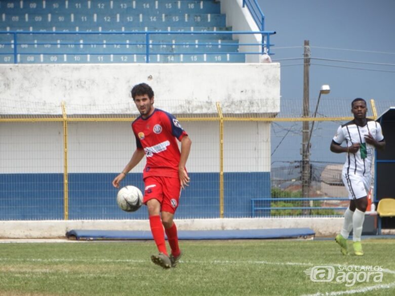 Em seu segundo jogo-treino, Grêmio sofreu um 'apagão' e perdeu de novo para o Amparo - Crédito: Marcos Escrivani