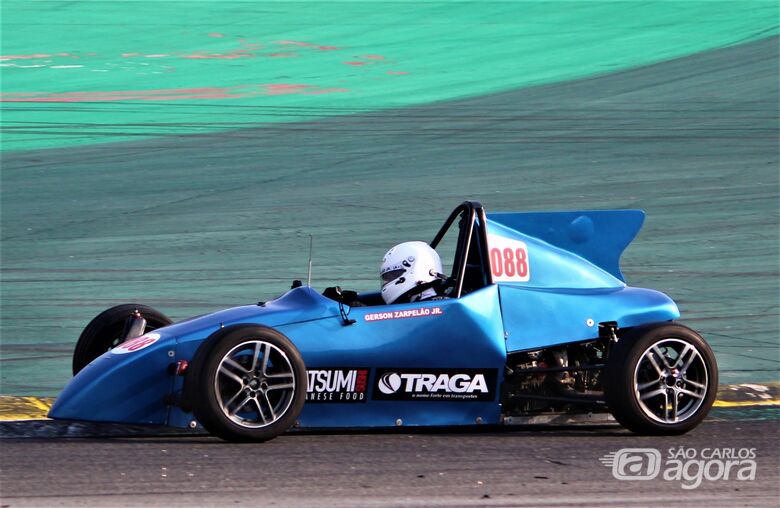 O piloto Gerson Zarpelão Jr, de São Carlos, que luta pelo título no Campeonato Paulista de Fórmula Vee, em Interlagos - Crédito: Fernando Santos/Divulgação FVee