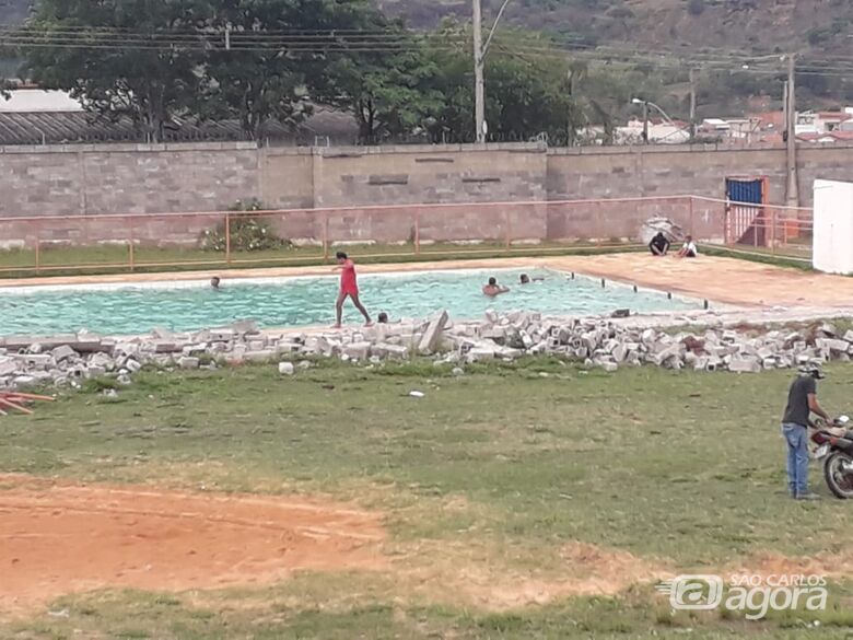 Prefeitura decide esvaziar piscina do Centro da Juventude do Aracy - Crédito: Divulgação