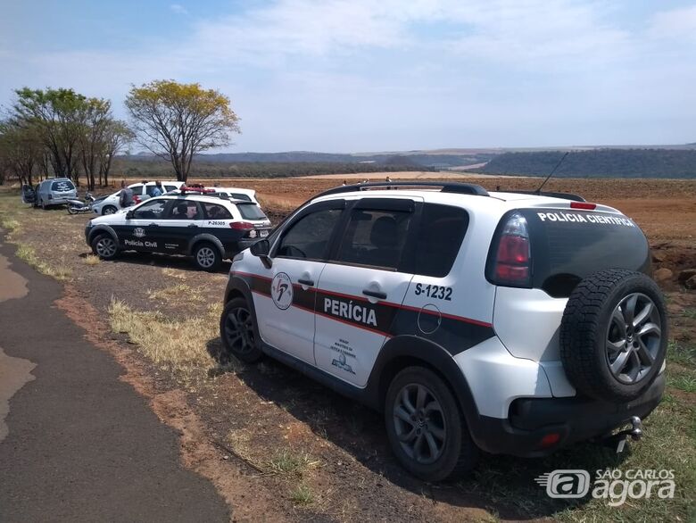 Corpo decapitado é encontrado em canavial, entre São Carlos e Ribeirão Bonito - Crédito: Maicon Ernesto