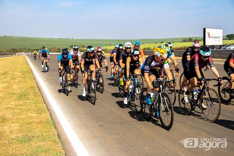 Ciclistas são-carlenses disputam em São Paulo, as 3 Horas de Interlagos - Crédito: Divulgação