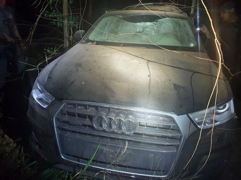 Audi usado pela quadrilha durante assalto a banco em Araraquara - Crédito: Divulgação/PM
