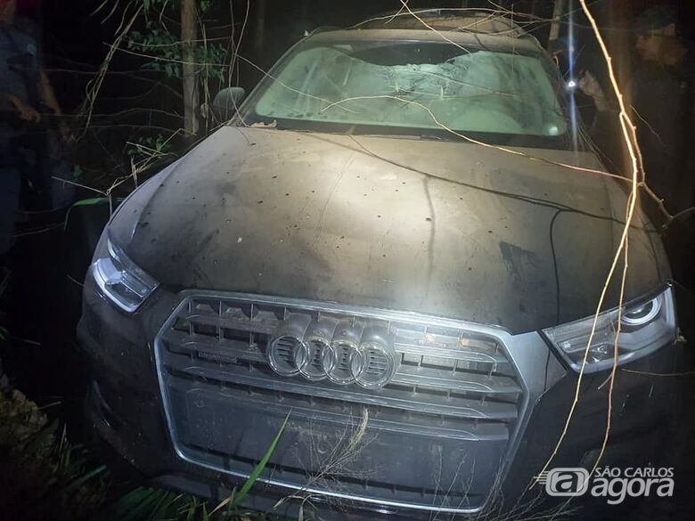 Audi usado pela quadrilha durante assalto a banco em Araraquara - Crédito: Divulgação/PM