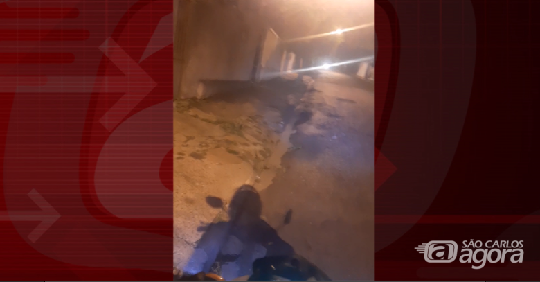 Motoboy gravou um vídeo para alertar os colegas - Crédito: Reprodução