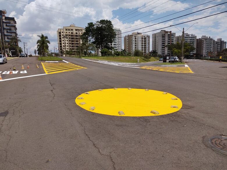 Prefeitura investe na sinalização de trânsito em vários pontos de São Carlos - Crédito: Divulgação
