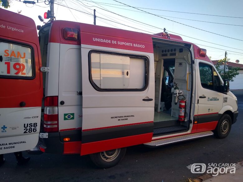 Idosa é encontrada caída e debilitada em sua residência - 